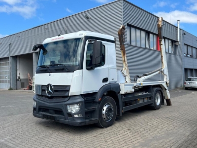 Mercedes-Benz Antos 1833 4x2 Meiller, Funk