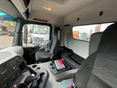 Mercedes-Benz Antos 1833 4x2 Meiller, Funk