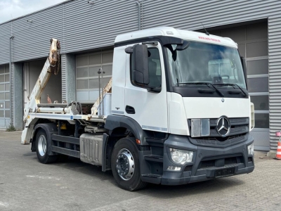 Mercedes-Benz Antos 1833 4x2 Meiller, Funk