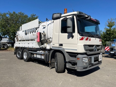Mercedes-Benz Actros 2546 L 6x2  Müller GGVS Funk