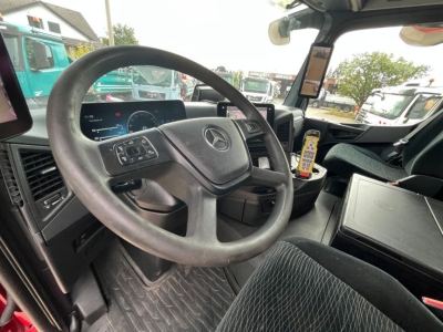 Mercedes-Benz Arocs 3245 K Meiller Thermo 