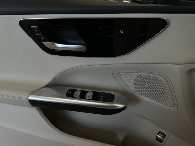 Mercedes-Benz C 200 Avantgarde*MBUX*SHZ*AHK*LED*Ambiente*Leder