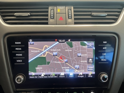 Skoda Octavia Soleil*1.5TSI*Navi*R.Cam*DAB*SHZ*PDC
