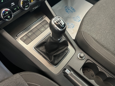 Skoda Octavia Soleil*1.5TSI*Navi*R.Cam*DAB*SHZ*PDC