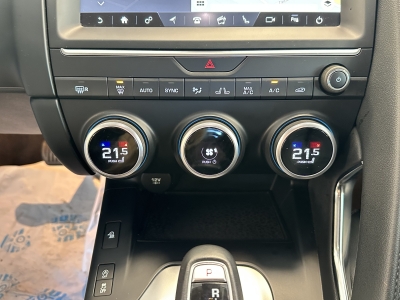Jaguar E-Pace S*AWD*R.Cam*SHZ*LED*Ambiente*DAB*Leder