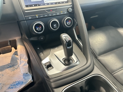 Jaguar E-Pace S*AWD*R.Cam*SHZ*LED*Ambiente*DAB*Leder