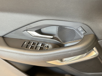 Jaguar E-Pace S*AWD*R.Cam*SHZ*LED*Ambiente*DAB*Leder