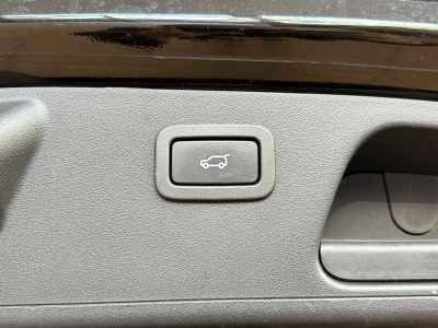 Jaguar E-Pace S*AWD*R.Cam*SHZ*LED*Ambiente*DAB*Leder