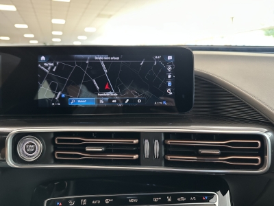 Mercedes-Benz EQC 400 MBUX*Matrix*AHK*R.Cam*SHZ*Distronic+Navi
