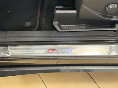 Ford Kuga ST-Line*ACC*DAB*Pano*SHZ*El.Heckklappe