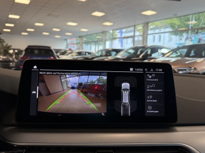 BMW 530 PlugIn*xDrive*Dig Cockpit*R.cam*SHZ*Navi*LED