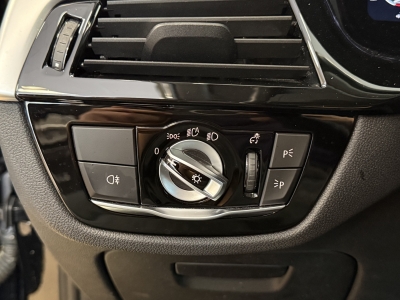 BMW 530 PlugIn*xDrive*Dig Cockpit*R.cam*SHZ*Navi*LED