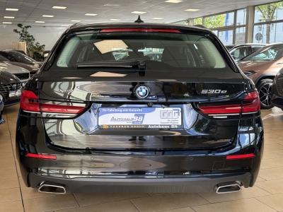 BMW 530 PlugIn*xDrive*Dig Cockpit*R.cam*SHZ*Navi*LED