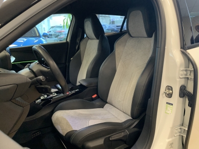 Peugeot 2008 e- GT*ACC*R.Cam*Teilleder*Ambiente*SHZ*WMP