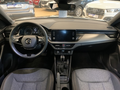 Skoda Kamiq Ambition*R.Cam*Pano*SHZ*CarPlay*LED*Tempo