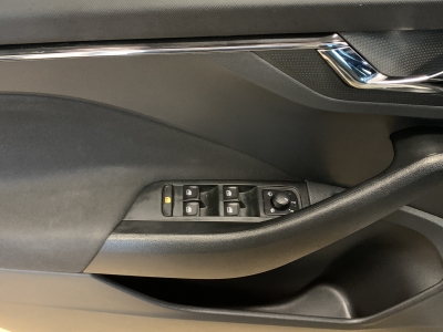 Skoda Kamiq Ambition*R.Cam*Pano*SHZ*CarPlay*LED*Tempo