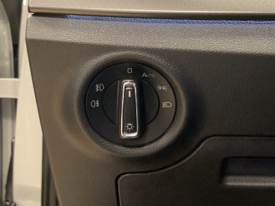 Skoda Kamiq Ambition*R.Cam*Pano*SHZ*CarPlay*LED*Tempo