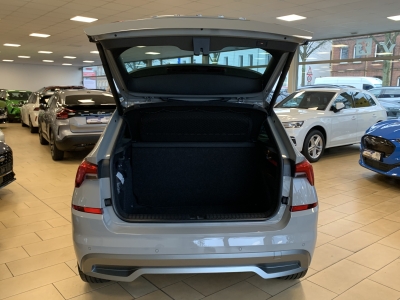 Skoda Kamiq Ambition*R.Cam*Pano*SHZ*CarPlay*LED*Tempo
