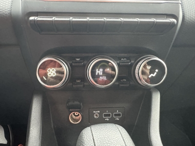 Renault Clio Zen*Hybrid*Nav*LED*SHZ*dig.Cockpit*DAB*1.Hand