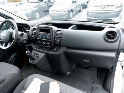 Renault Trafic L1H1 2,8t*Komfort*Regal-System*LED*AHK*