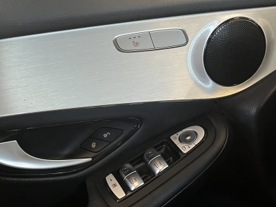 Mercedes-Benz GLC 220 4M*HUD*R.cam*1.Hand*SHZ*Navi*LED*Leder