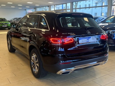 Mercedes-Benz GLC 220 4M*HUD*R.cam*1.Hand*SHZ*Navi*LED*Leder