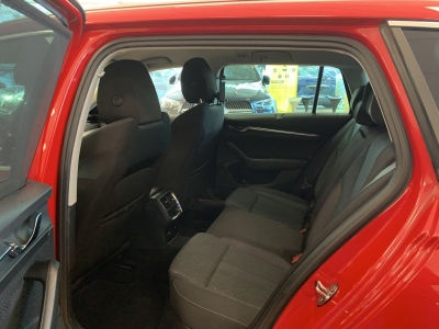 Skoda Octavia Style*HUD*ACC*1.Hand*dig.Cockpit*R.Cam