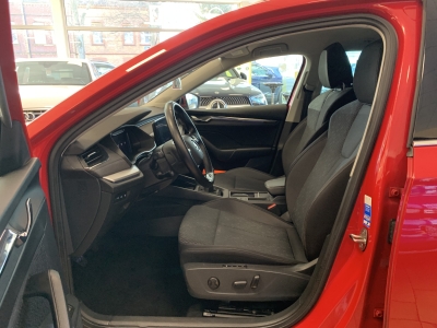 Skoda Octavia Style*HUD*ACC*1.Hand*dig.Cockpit*R.Cam