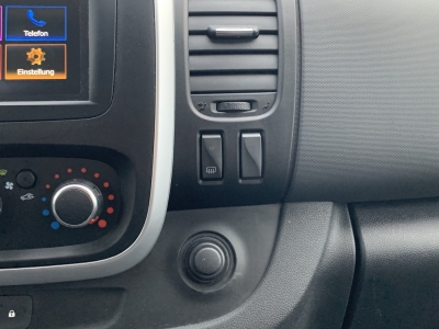 Renault Trafic L1H1*3,0t*NAVI*R.CAM*Regal system*3.Sitz