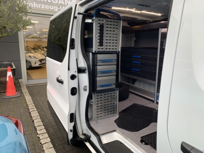 Renault Trafic L1H1*3,0t*NAVI*R.CAM*Regal system*3.Sitz