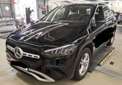 Mercedes-Benz GLA 180 GLA 180 (247.784)