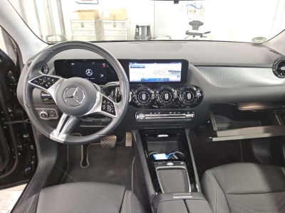 Mercedes-Benz GLA 180 GLA 180 (247.784)