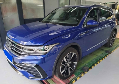 VW Tiguan R-Line*4Motion*DCC*Pano*ACC*AHK*R.cam*LED