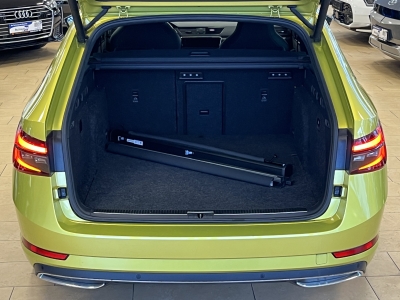 Skoda Superb Sportline*iV*ACC*Matrix*Alcantara*Memory*