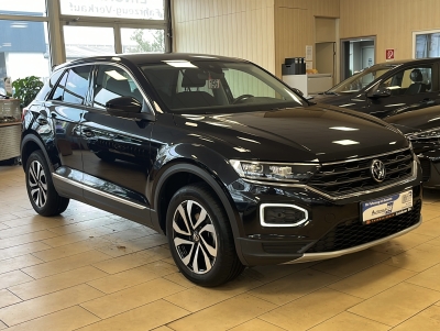 VW T-Roc 1.5 TSI Active DSG ACC CarPlay 