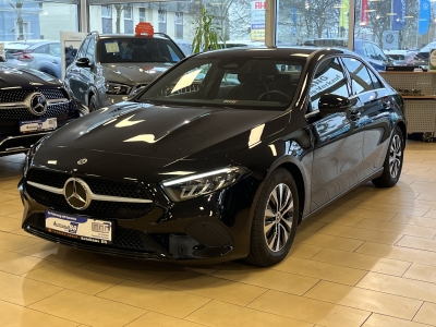 Mercedes-Benz A 180 DCT 7-Gang Advanced MBUX Mild-Hybrid Navi