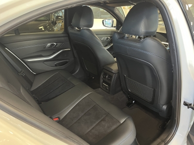 BMW 330 M Sport*Innovations*360cam*HEAD-UP*SHZ*LASER