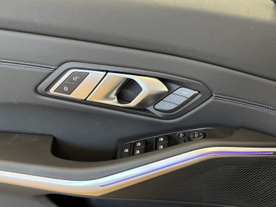 BMW 330 M Sport*Innovations*360cam*HEAD-UP*SHZ*LASER