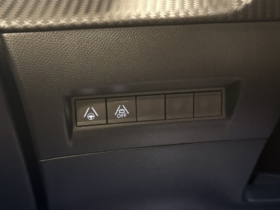 Peugeot 2008 e- GT Pack ACC Navi DAB Full-LED Keyless