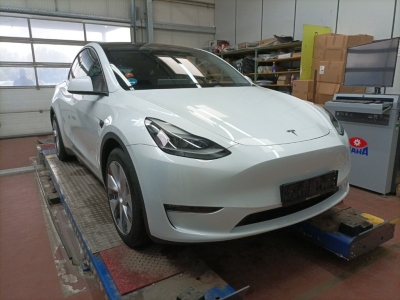 Tesla Model Y Long Range Dual AWD
