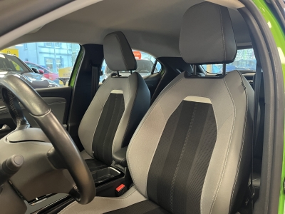 Opel Mokka e Elegance CarPlay LED Scheinwerfer DAB