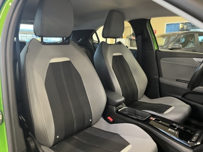 Opel Mokka e Elegance CarPlay LED Scheinwerfer DAB