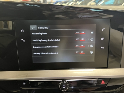 Opel Mokka e Elegance CarPlay LED Scheinwerfer DAB