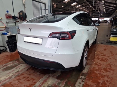 Tesla Model Y Long Range Dual*AWD*Pano*WMP*ST-heiz*CAM