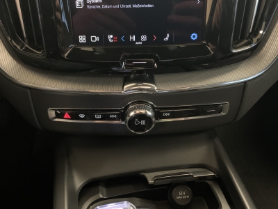 Volvo XC60 Ultimate Dark*AWD*Pano*360cam*AHK*ACC*HUD