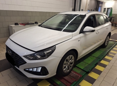 Hyundai i30 Select*SHZ*tempo*R.cam*CarPlay*mild hybrid