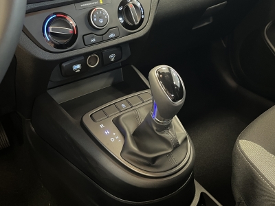 Hyundai i10 Pure dig.Cockpit Navi R.Cam PDC Klima DAB