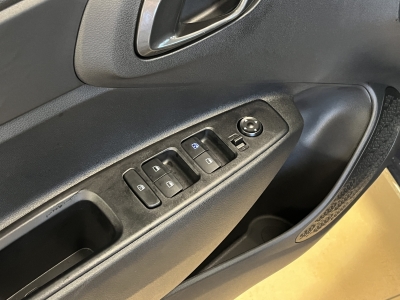 Hyundai i10 Pure dig.Cockpit Navi R.Cam PDC Klima DAB