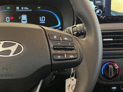 Hyundai i10 Pure dig.Cockpit Navi R.Cam PDC Klima DAB