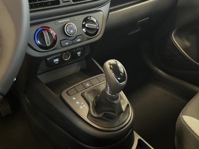 Hyundai i10 Pure dig.Cockpit Navi R.Cam PDC Klima DAB